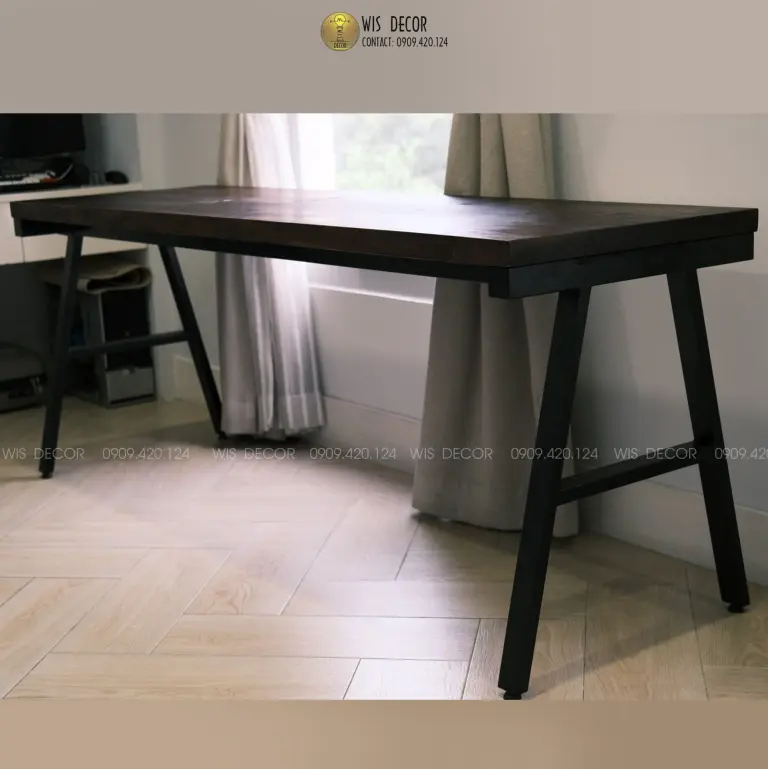 Bàn làm việc gỗ thông vintage