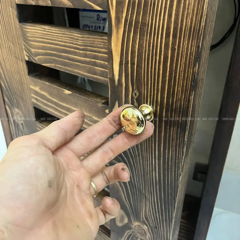 kệ tủ gỗ đầu giường