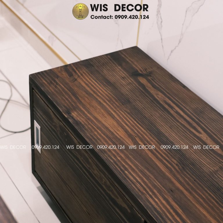 Tủ gỗ thông kết hợp ghế ngồi