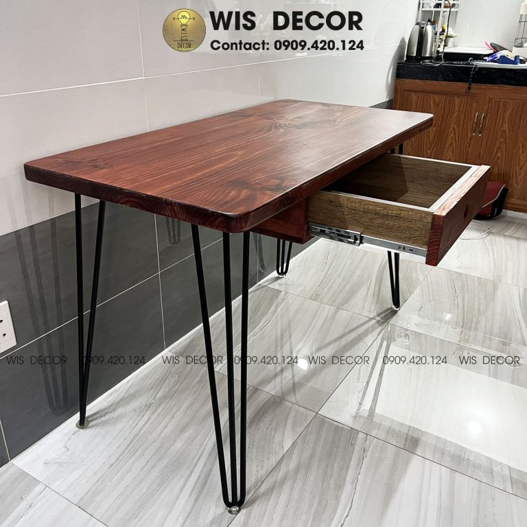 bàn làm việc gỗ thông